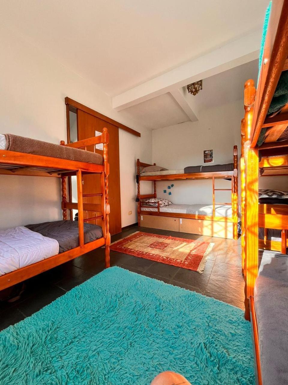 Opera Hostel 库里提巴 外观 照片